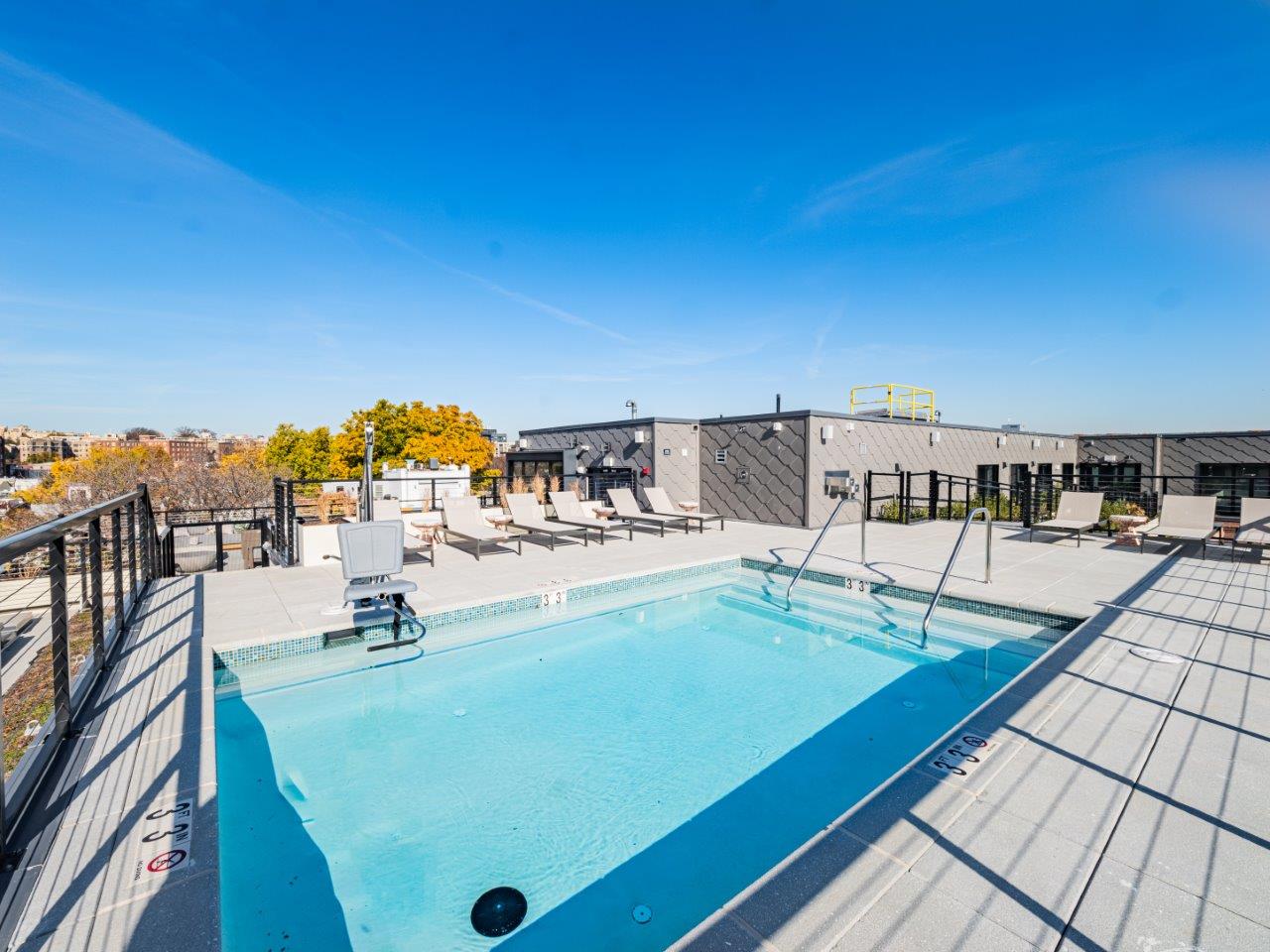 Capitol Rose Luxury Apartments in Washington, DC Rooftop Patio and Pool with Views